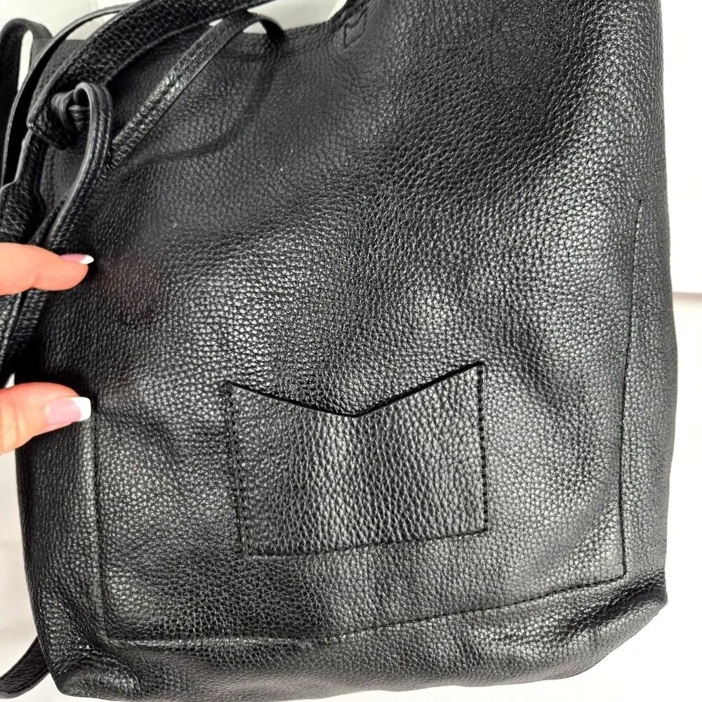 Michael Kors Junie Large‎ Leather Messenger Bag Tote *Small Flaw #858